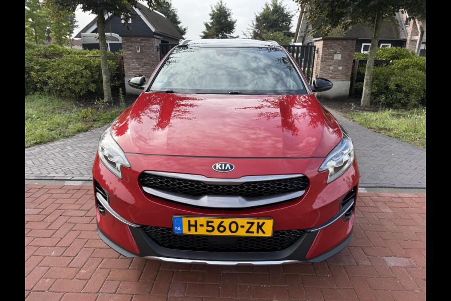 Kia Xceed 1.6 T-GDi DynamicPlusLine | 204 PK | Panoramadak | Trekhaak | Virtual cockpit | Dealer onderhouden |