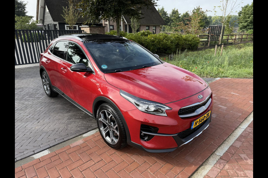 Kia Xceed 1.6 T-GDi DynamicPlusLine | 204 PK | Panoramadak | Trekhaak | Virtual cockpit | Dealer onderhouden |