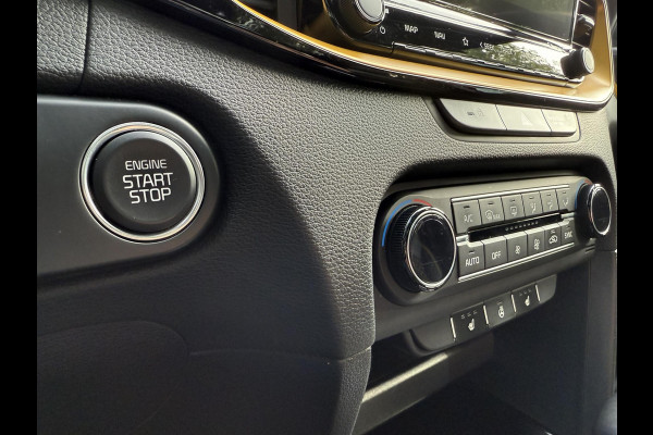 Kia Xceed 1.6 T-GDi DynamicPlusLine | 204 PK | Panoramadak | Trekhaak | Virtual cockpit | Dealer onderhouden |