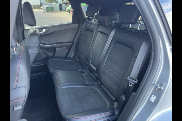 Ford Kuga 1.5 EcoB. ST-Line X TREKHAAK! DRIVERPACK! TECHPACK! WINTERPACK!