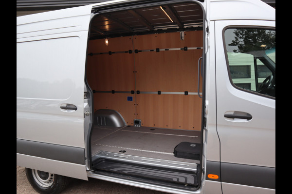 Mercedes-Benz eSprinter 314 - WLPT 181 km 56 kWh - RWD L2H2 - AC + DC Snelladen - New Model - WB 367 cm