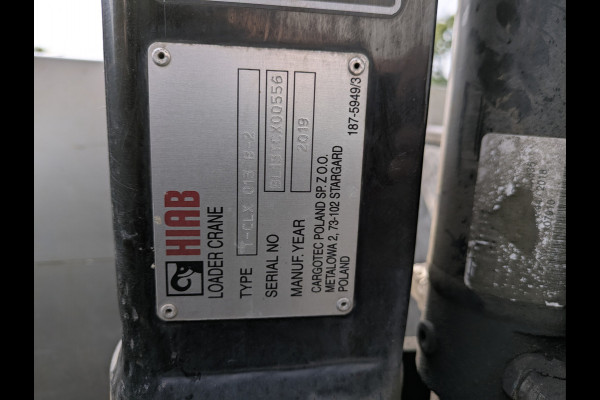 Iveco Daily 3.0I CNG Kraan LaadbakAutomaat HIAB 3-Persoons Ecc Trekhaak Camera Blue power Alpine 2-Din Infotainment Sys. Bluetooth Opbergkasten Betonplex Vloer Compressed Natural Gas (CNG) EURO-6 375 35S14N Voertuig 1e Eigenaar Euro 6