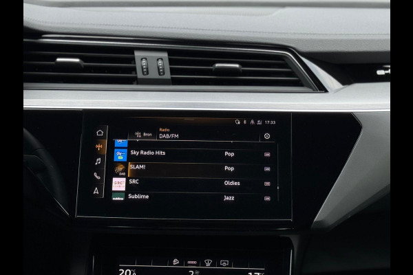 Audi e-tron 50 quattro S edition 71 kWh, 2 X S-LINE, achteruitrijcamera, trekhaak, luchtvering, stoelverwarming