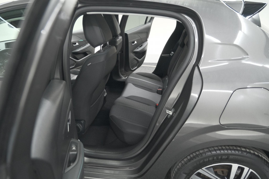 Peugeot 208 PureTech 100 Allure Pack | Camera | Apple Carplay | Stoelverwarming | Parkeersensoren