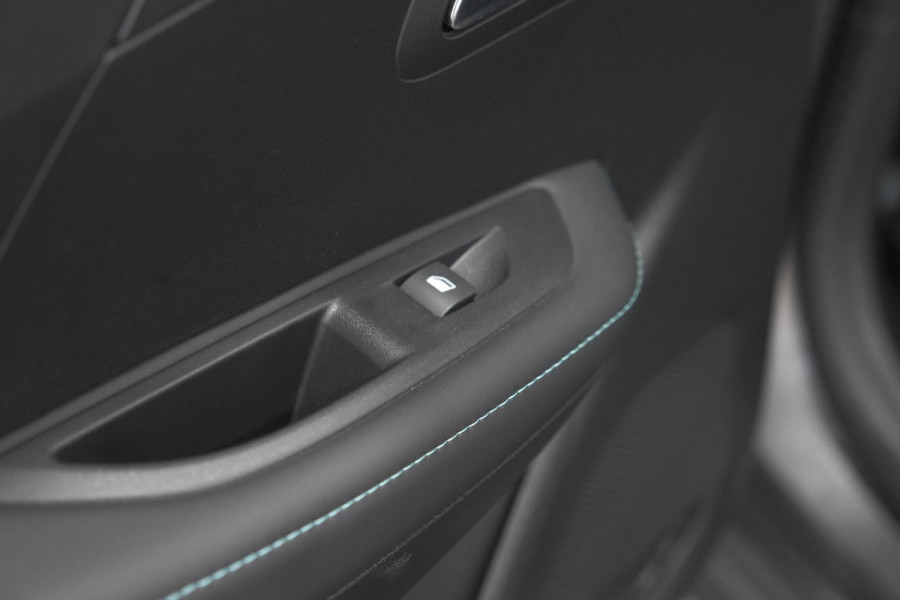 Peugeot 208 PureTech 100 Allure Pack | Camera | Apple Carplay | Stoelverwarming | Parkeersensoren