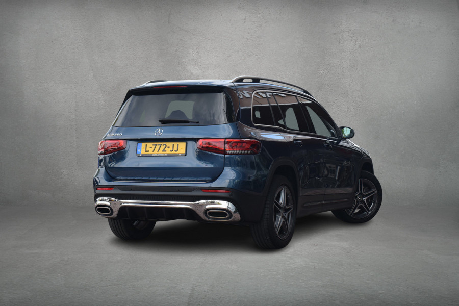 Mercedes-Benz Glb 200 Business Solution AMG | Leer/ Alcantara | Ambiant | Stoelverw. | Camera
