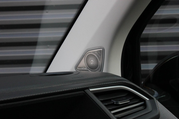 Volkswagen Transporter 2.0 TDI L2H1 30 DC CARAVELLE 204PK LEIGHTONVANS BODYKIT / FULL OPTIONS / LEDEREN BEKLEDING / APPLE CARPLAY