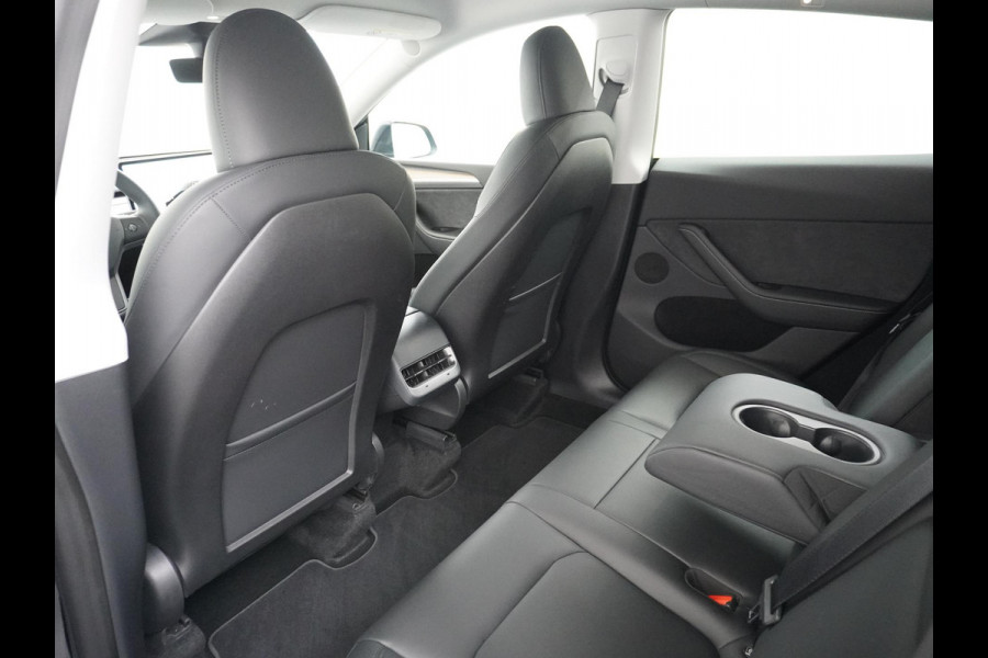 Tesla Model Y Performance AWD 75 kWh TREKHAAK | RIJKLAARPRIJS INCL. TESLA GARANTIE t/m 03-2027/80.000km accu en aandrijflijn t/m 03-2031/192.000km Tesla Model Y Performance AWD 75 kWh TREKHAAK | RIJKLAARPRIJS INCL. TESLA GARANTIE t/m 03-2027/80.000km accu en aandrijflijn t/m 03-2031/192.000km