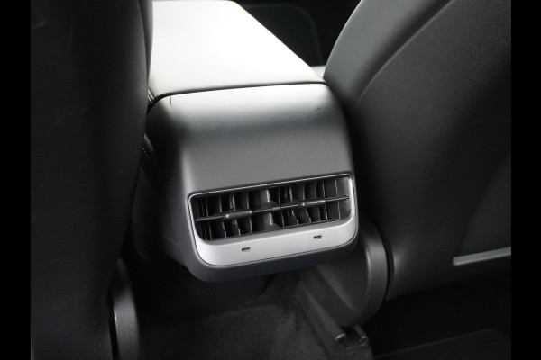 Tesla Model Y Performance AWD 75 kWh TREKHAAK | RIJKLAARPRIJS INCL. TESLA GARANTIE t/m 03-2027/80.000km accu en aandrijflijn t/m 03-2031/192.000km Tesla Model Y Performance AWD 75 kWh TREKHAAK | RIJKLAARPRIJS INCL. TESLA GARANTIE t/m 03-2027/80.000km accu en aandrijflijn t/m 03-2031/192.000km