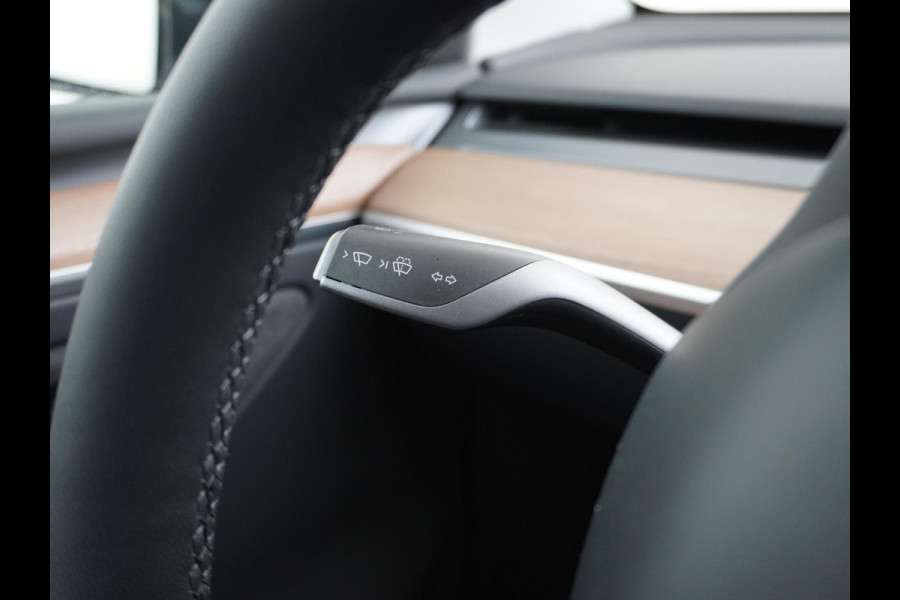 Tesla Model Y Performance AWD 75 kWh TREKHAAK | RIJKLAARPRIJS INCL. TESLA GARANTIE t/m 03-2027/80.000km accu en aandrijflijn t/m 03-2031/192.000km Tesla Model Y Performance AWD 75 kWh TREKHAAK | RIJKLAARPRIJS INCL. TESLA GARANTIE t/m 03-2027/80.000km accu en aandrijflijn t/m 03-2031/192.000km