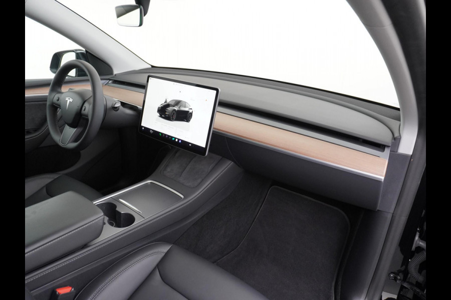 Tesla Model Y Performance AWD 75 kWh TREKHAAK | RIJKLAARPRIJS INCL. TESLA GARANTIE t/m 03-2027/80.000km accu en aandrijflijn t/m 03-2031/192.000km Tesla Model Y Performance AWD 75 kWh TREKHAAK | RIJKLAARPRIJS INCL. TESLA GARANTIE t/m 03-2027/80.000km accu en aandrijflijn t/m 03-2031/192.000km