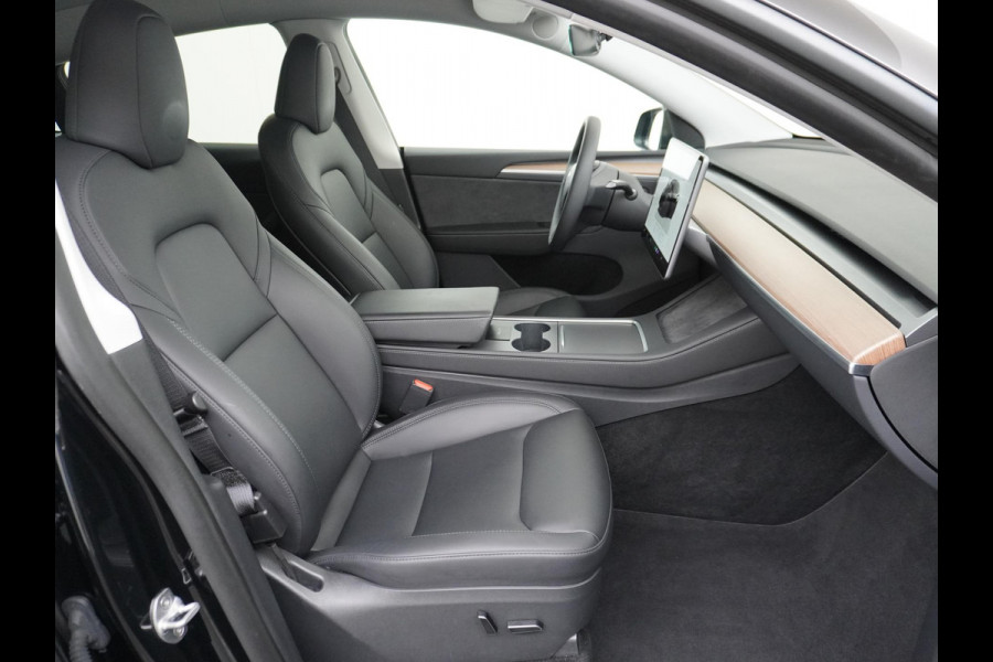 Tesla Model Y Performance AWD 75 kWh TREKHAAK | RIJKLAARPRIJS INCL. TESLA GARANTIE t/m 03-2027/80.000km accu en aandrijflijn t/m 03-2031/192.000km Tesla Model Y Performance AWD 75 kWh TREKHAAK | RIJKLAARPRIJS INCL. TESLA GARANTIE t/m 03-2027/80.000km accu en aandrijflijn t/m 03-2031/192.000km