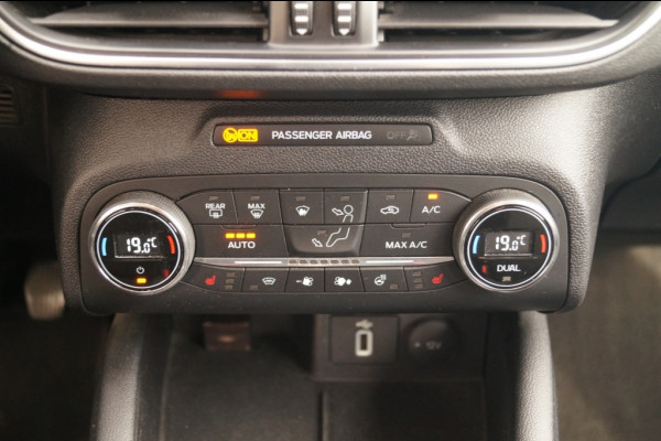 Ford Focus Wagon 1.0 EcoBoost Titanium Business -ECC-B&O-NAVI-
