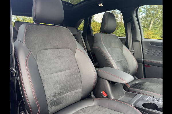 Ford Kuga 2.5 PHEV ST-Line X 225pk Panoramadak | Adaptieve Cruise | Winterpack | 19 inch  | Dealer onderhouden