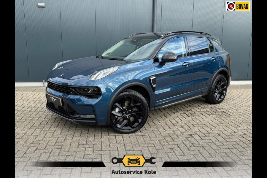 Lynk & Co 01 1.5 Black Edition * Panorama * Navigatie * Camera * Side Assist *