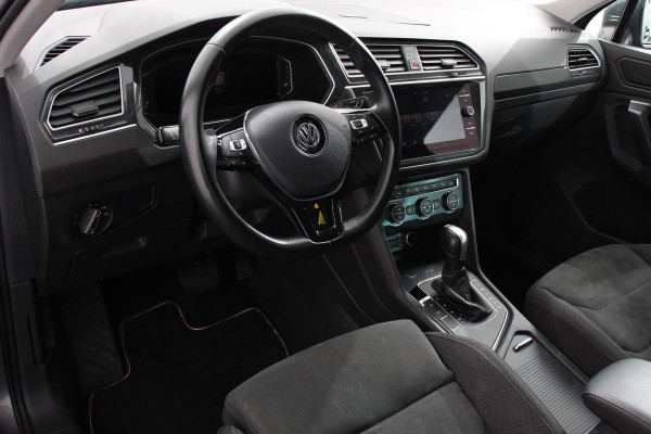 Volkswagen Tiguan 1.5 TSI 150pk DSG Highline | Navigatie | Apple Carplay/Android Auto | Adaptive cruise control | Parkeersensoren | Camera | Park Assist | Lane Assist | Stoel- en stuurverwarming | Getinte ramen | Virtual Cockpit |  LED-verlichting voor