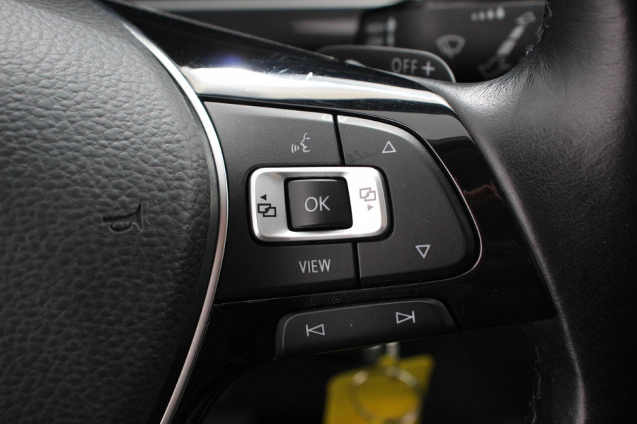 Volkswagen Tiguan 1.5 TSI 150pk DSG Highline | Navigatie | Apple Carplay/Android Auto | Adaptive cruise control | Parkeersensoren | Camera | Park Assist | Lane Assist | Stoel- en stuurverwarming | Getinte ramen | Virtual Cockpit |  LED-verlichting voor