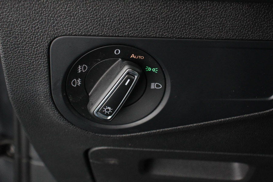 Volkswagen Tiguan 1.5 TSI 150pk DSG Highline | Navigatie | Apple Carplay/Android Auto | Adaptive cruise control | Parkeersensoren | Camera | Park Assist | Lane Assist | Stoel- en stuurverwarming | Getinte ramen | Virtual Cockpit |  LED-verlichting voor