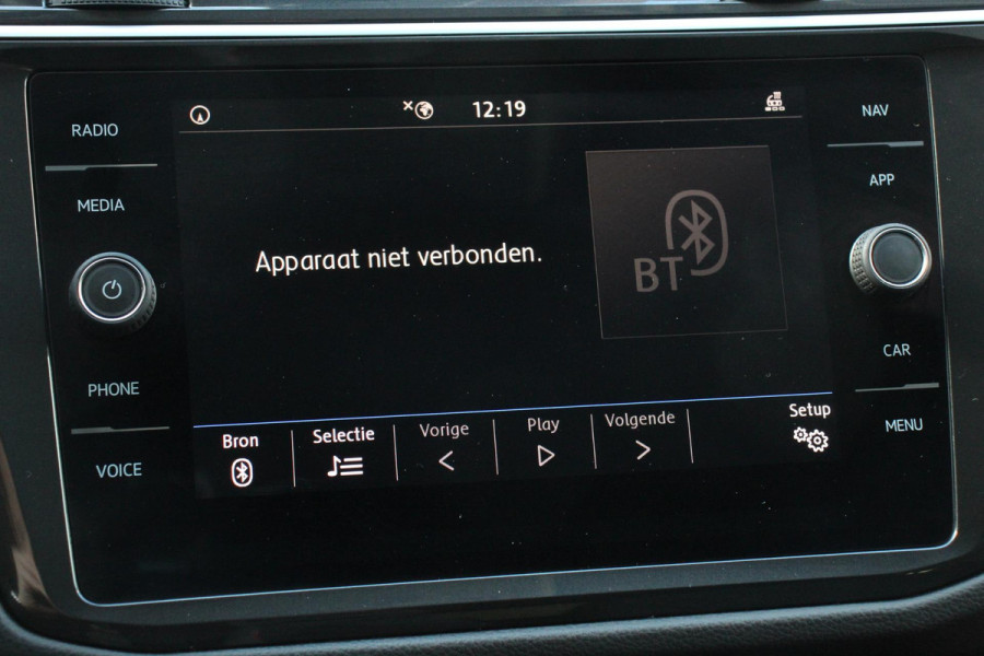Volkswagen Tiguan 1.5 TSI 150pk DSG Highline | Navigatie | Apple Carplay/Android Auto | Adaptive cruise control | Parkeersensoren | Camera | Park Assist | Lane Assist | Stoel- en stuurverwarming | Getinte ramen | Virtual Cockpit |  LED-verlichting voor