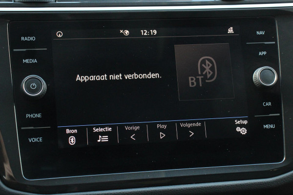 Volkswagen Tiguan 1.5 TSI 150pk DSG Highline | Navigatie | Apple Carplay/Android Auto | Adaptive cruise control | Parkeersensoren | Camera | Park Assist | Lane Assist | Stoel- en stuurverwarming | Getinte ramen | Virtual Cockpit |  LED-verlichting voor