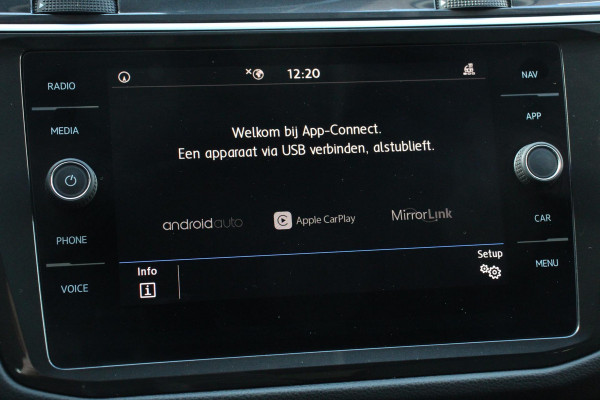 Volkswagen Tiguan 1.5 TSI 150pk DSG Highline | Navigatie | Apple Carplay/Android Auto | Adaptive cruise control | Parkeersensoren | Camera | Park Assist | Lane Assist | Stoel- en stuurverwarming | Getinte ramen | Virtual Cockpit |  LED-verlichting voor