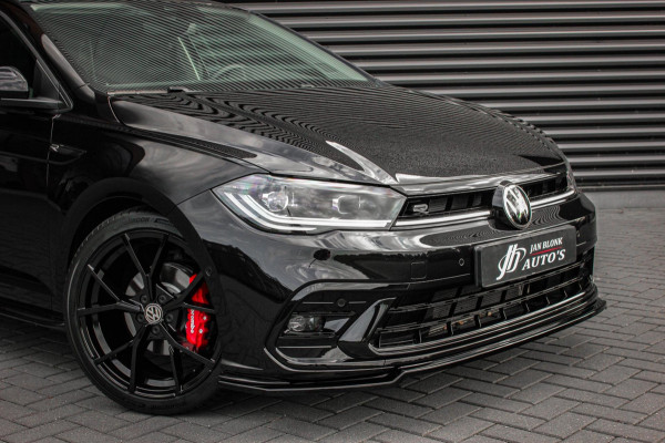Volkswagen Polo 1.0 TSI 110PK DSG R-LINE / FULL BLACK / VERLAGINGSVEREN / APPLE CARPLAY / LED KOPLAMPEN / DIGITAL DASCH / MAXTON