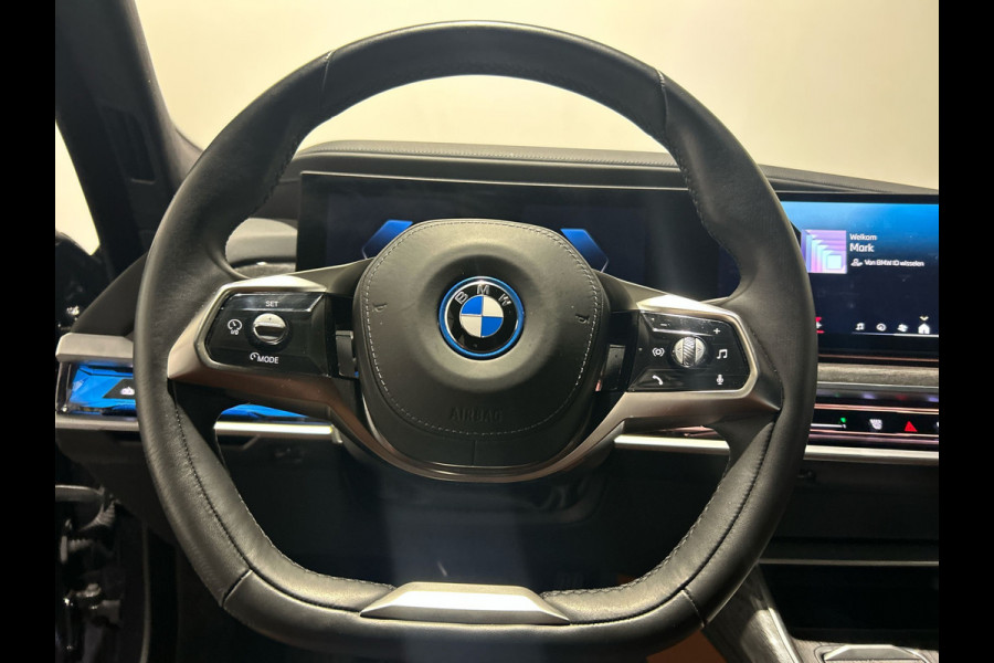 BMW i7 xDrive60 Privilege Edition 106 kWh | Bowers & Wilkins Sound | Driving assistant | Luchtvering | Massagestoelen | Parking assistant