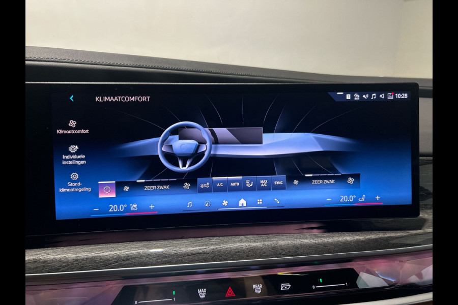 BMW i7 xDrive60 Privilege Edition 106 kWh | Bowers & Wilkins Sound | Driving assistant | Luchtvering | Massagestoelen | Parking assistant