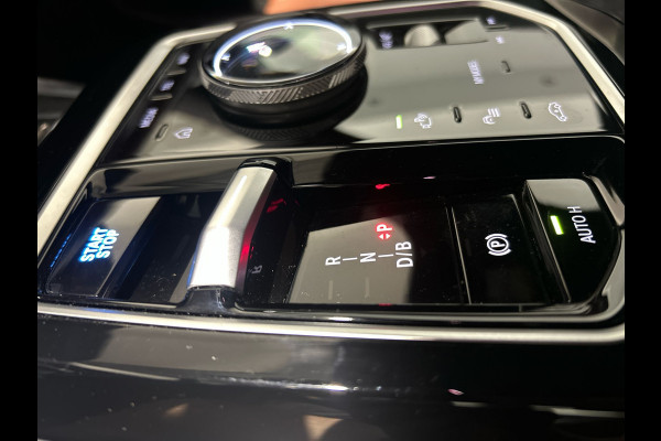 BMW i7 xDrive60 Privilege Edition 106 kWh | Bowers & Wilkins Sound | Driving assistant | Luchtvering | Massagestoelen | Parking assistant