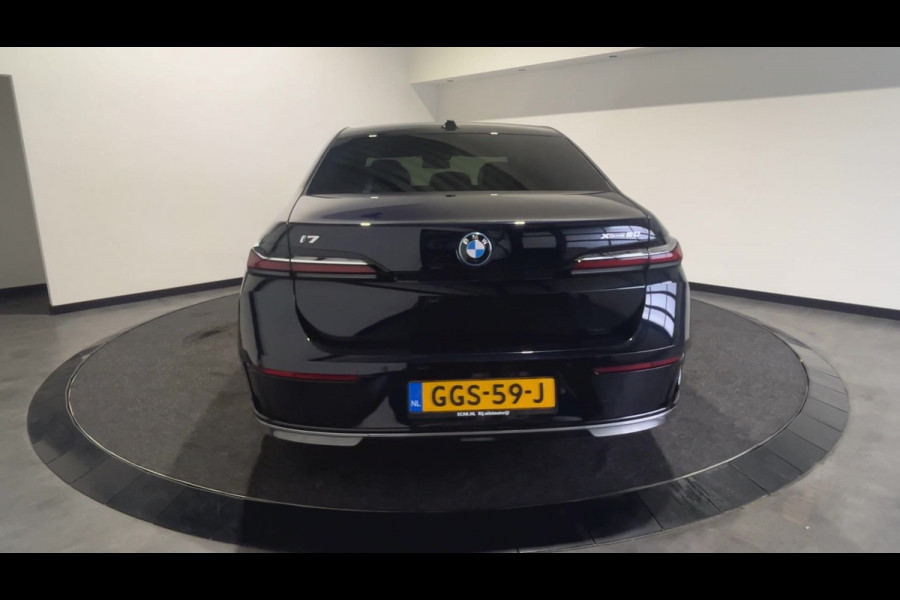 BMW i7 xDrive60 Privilege Edition 106 kWh | Bowers & Wilkins Sound | Driving assistant | Luchtvering | Massagestoelen | Parking assistant