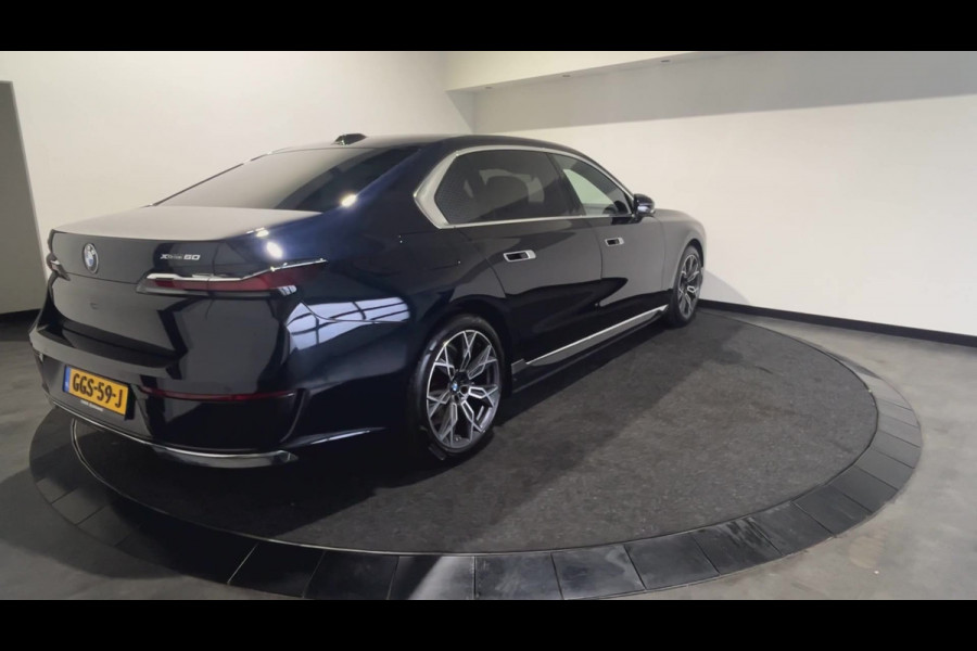 BMW i7 xDrive60 Privilege Edition 106 kWh | Bowers & Wilkins Sound | Driving assistant | Luchtvering | Massagestoelen | Parking assistant