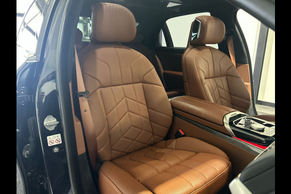 BMW i7 xDrive60 Privilege Edition 106 kWh | Bowers & Wilkins Sound | Driving assistant | Luchtvering | Massagestoelen | Parking assistant