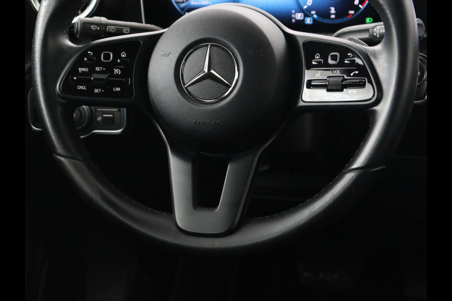 Mercedes-Benz A-Klasse 180 Business Solution | Carplay | Camera | Adaptive cruise | Automaat | Navigatie | Lane asssist | LED | Stoelverwarming