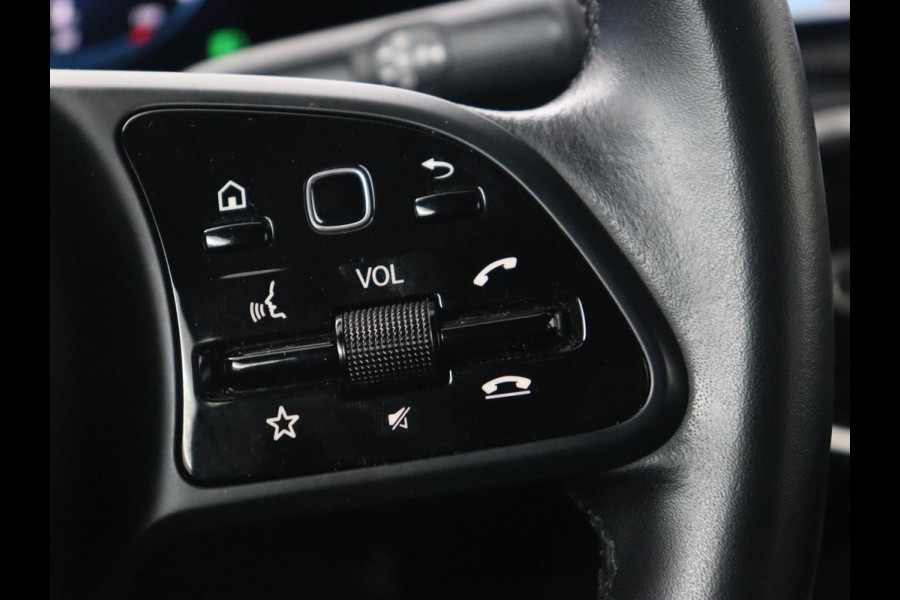 Mercedes-Benz A-Klasse 180 Business Solution | Carplay | Camera | Adaptive cruise | Automaat | Navigatie | Lane asssist | LED | Stoelverwarming