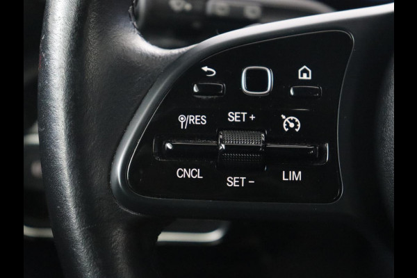 Mercedes-Benz A-Klasse 180 Business Solution | Carplay | Camera | Adaptive cruise | Automaat | Navigatie | Lane asssist | LED | Stoelverwarming