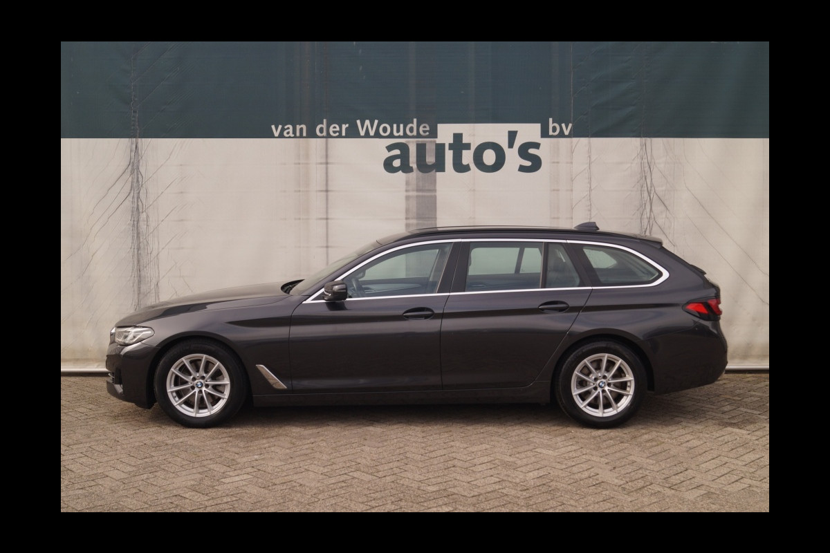 BMW 5 Serie Touring 520i 184pk Automaat High Executive Edition -LEER-