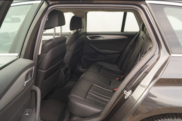 BMW 5 Serie Touring 520i 184pk Automaat High Executive Edition -LEER-