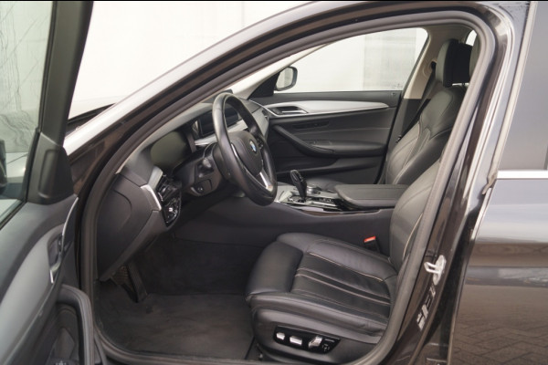 BMW 5 Serie Touring 520i 184pk Automaat High Executive Edition -LEER-