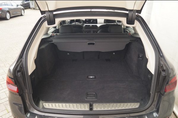 BMW 5 Serie Touring 520i 184pk Automaat High Executive Edition -LEER-