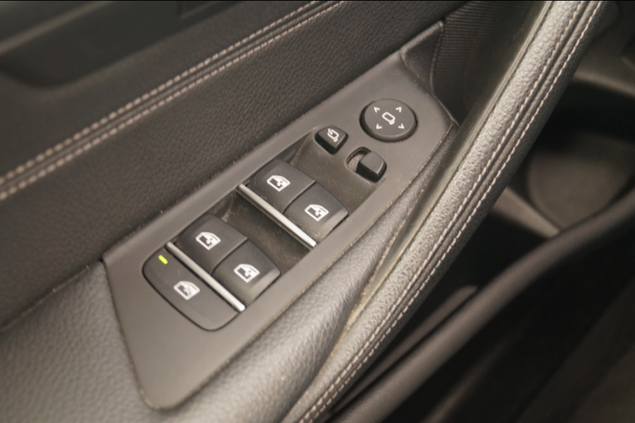 BMW 5 Serie Touring 520i 184pk Automaat High Executive Edition -LEER-