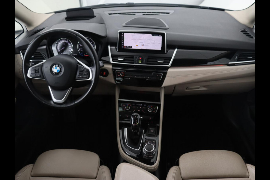 BMW 2 Serie Gran Tourer 218i High Executive Edition | 7-persoons | Automaat | Camera | Sfeerverlichting | Carplay | Cruise Control | Stoelverwarming | LED | Leder | Climate controle