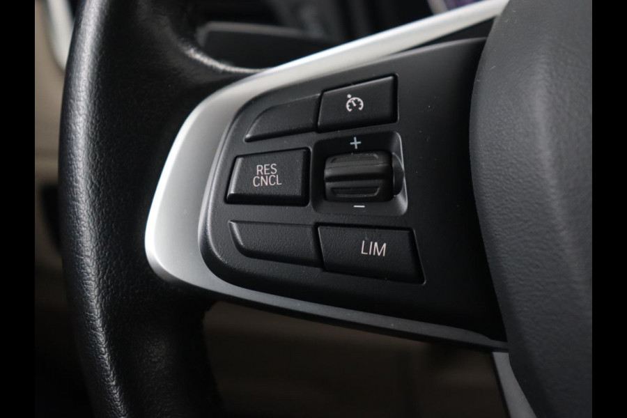 BMW 2 Serie Gran Tourer 218i High Executive Edition | 7-persoons | Automaat | Camera | Sfeerverlichting | Carplay | Cruise Control | Stoelverwarming | LED | Leder | Climate controle