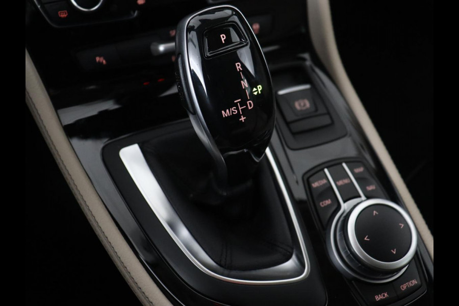 BMW 2 Serie Gran Tourer 218i High Executive Edition | 7-persoons | Automaat | Camera | Sfeerverlichting | Carplay | Cruise Control | Stoelverwarming | LED | Leder | Climate controle