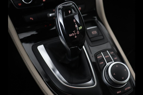 BMW 2 Serie Gran Tourer 218i High Executive Edition | 7-persoons | Automaat | Camera | Sfeerverlichting | Carplay | Cruise Control | Stoelverwarming | LED | Leder | Climate controle