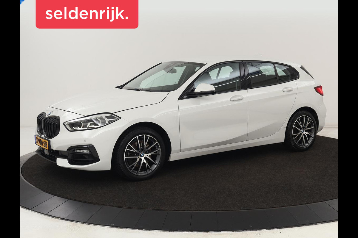 BMW 1-serie 118i High Executive | Sport line | Automaat | Carplay | Navigatie | DAB | Sfeerverlichting | Stoelverwarming | Climate controle | Cruise control | Half Leder
