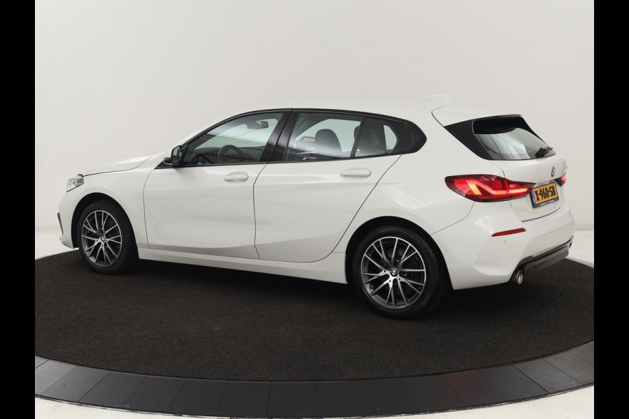 BMW 1-serie 118i High Executive | Sport line | Automaat | Carplay | Navigatie | DAB | Sfeerverlichting | Stoelverwarming | Climate controle | Cruise control | Half Leder