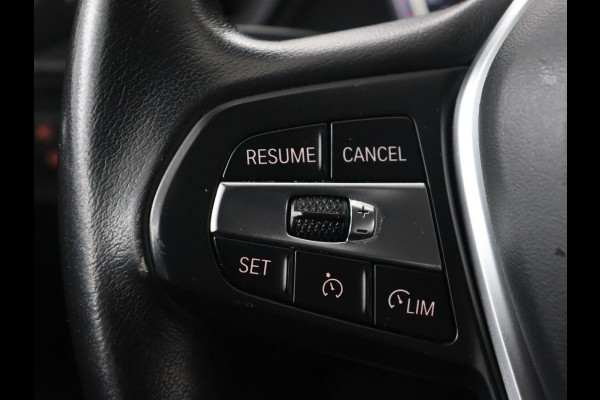 BMW 1-serie 118i High Executive | Sport line | Automaat | Carplay | Navigatie | DAB | Sfeerverlichting | Stoelverwarming | Climate controle | Cruise control | Half Leder