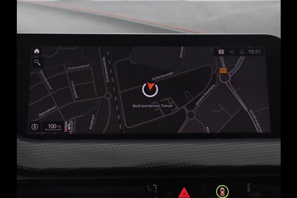 BMW 1-serie 118i High Executive | Sport line | Automaat | Carplay | Navigatie | DAB | Sfeerverlichting | Stoelverwarming | Climate controle | Cruise control | Half Leder