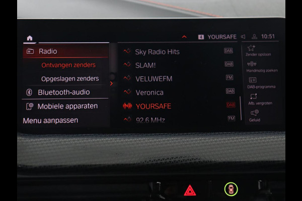 BMW 1-serie 118i High Executive | Sport line | Automaat | Carplay | Navigatie | DAB | Sfeerverlichting | Stoelverwarming | Climate controle | Cruise control | Half Leder