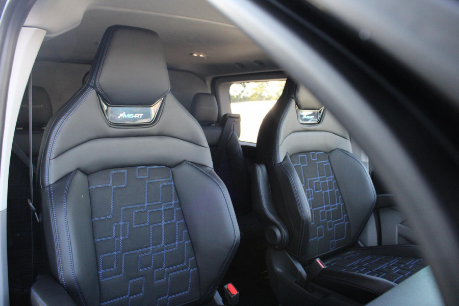 Ford Transit Custom 320 2.5 PHEV L2H1 MS-RT DC 233pk | | Dubbele Cabine | Dubbele zijschuifdeur | Inklapbare trekhaak | Navigatie systeem | Adaptieve LED koplampen met verblindingsvrij grootlicht | Bekleding zijwand en achterdeuren (volledig)